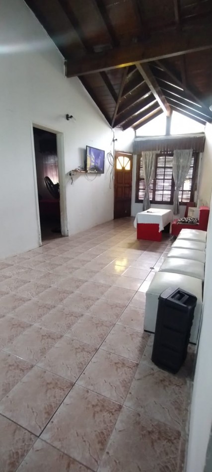 Alquiler Chalet 4 Amb C/Cochera en Castelar Sur