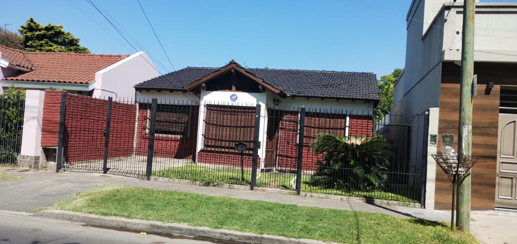 Alquiler Chalet 4 Amb C/Cochera en Castelar Sur