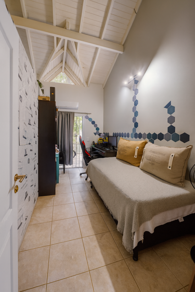 Chalet 5 Ambientes En Ituzaingo Norte Apto Credito