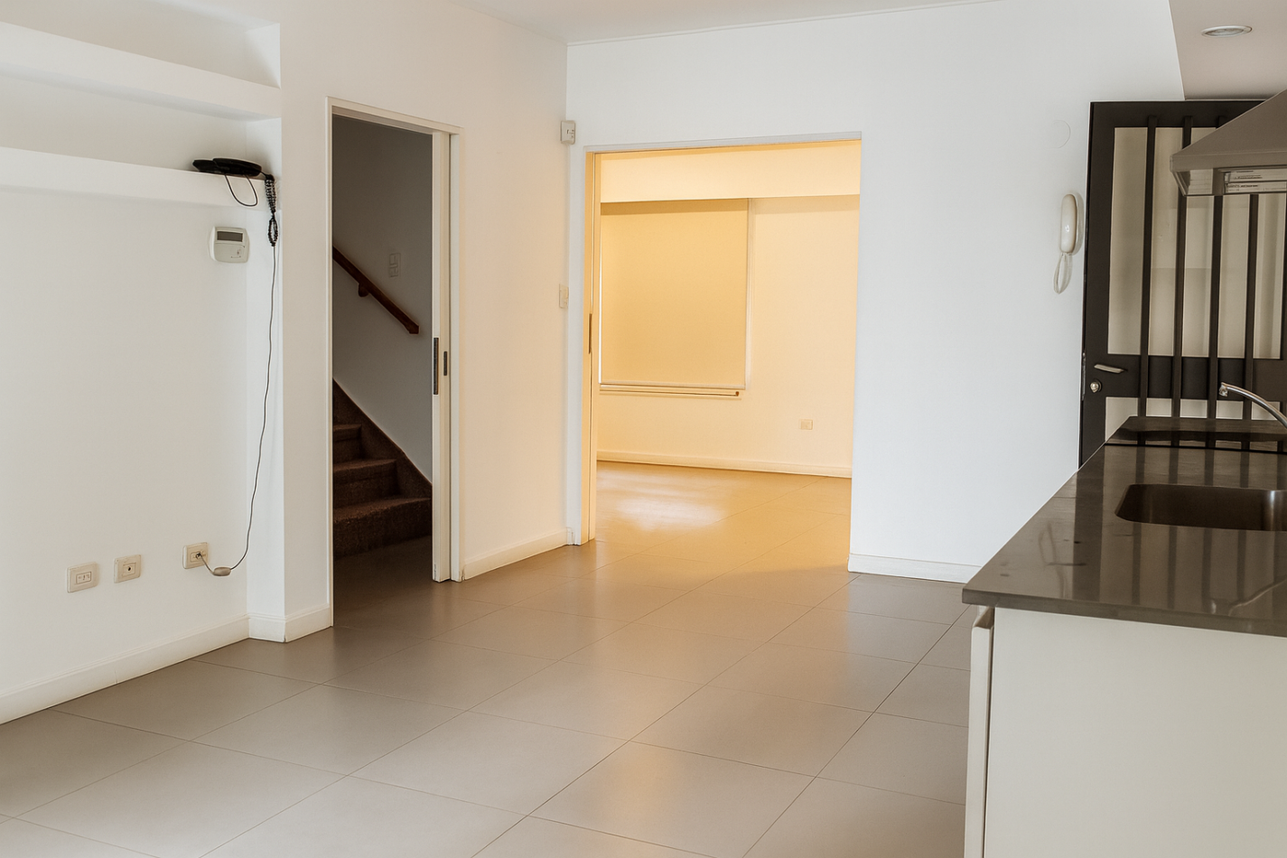 Casa 6 Ambientes C/Fondo y Pileta En Castelar Norte Apto Credito