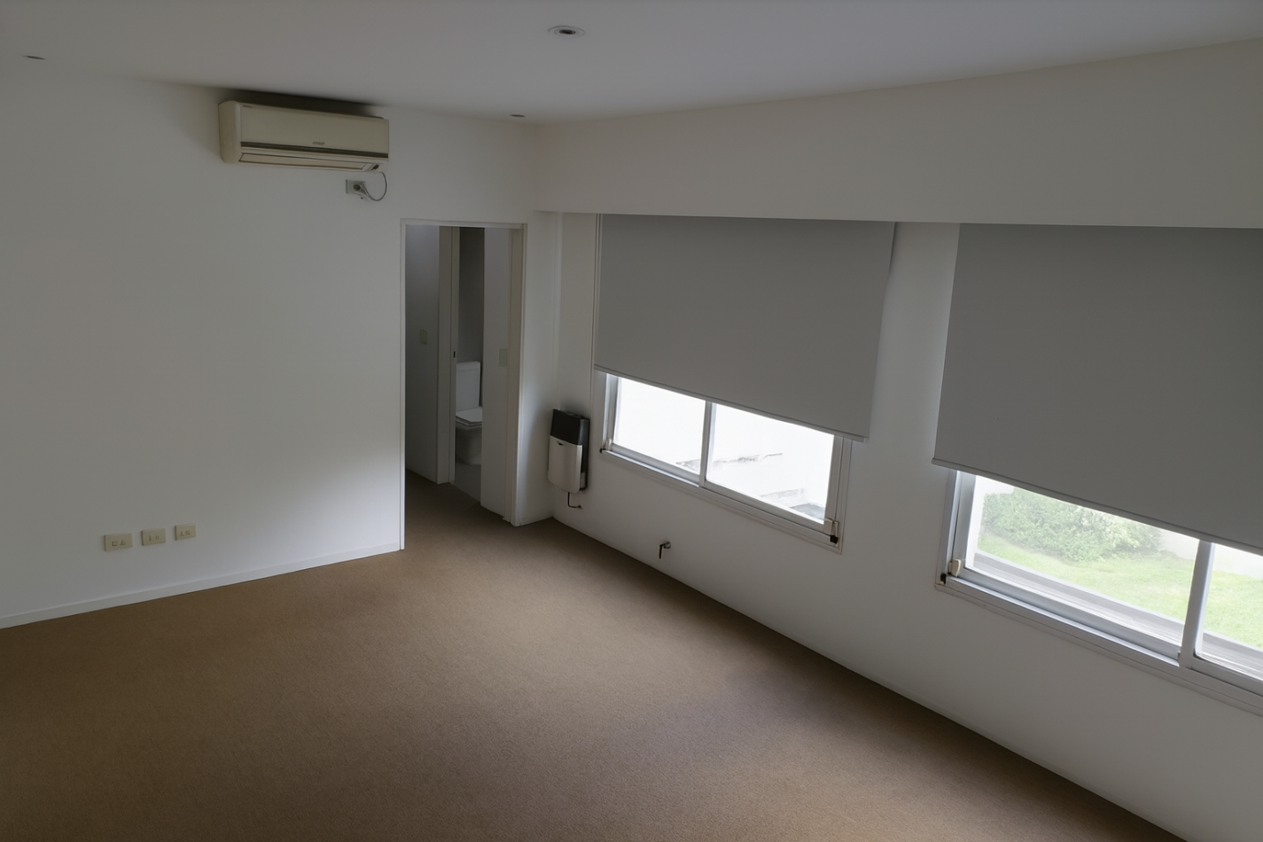 Casa 6 Ambientes C/Fondo y Pileta En Castelar Norte Apto Credito