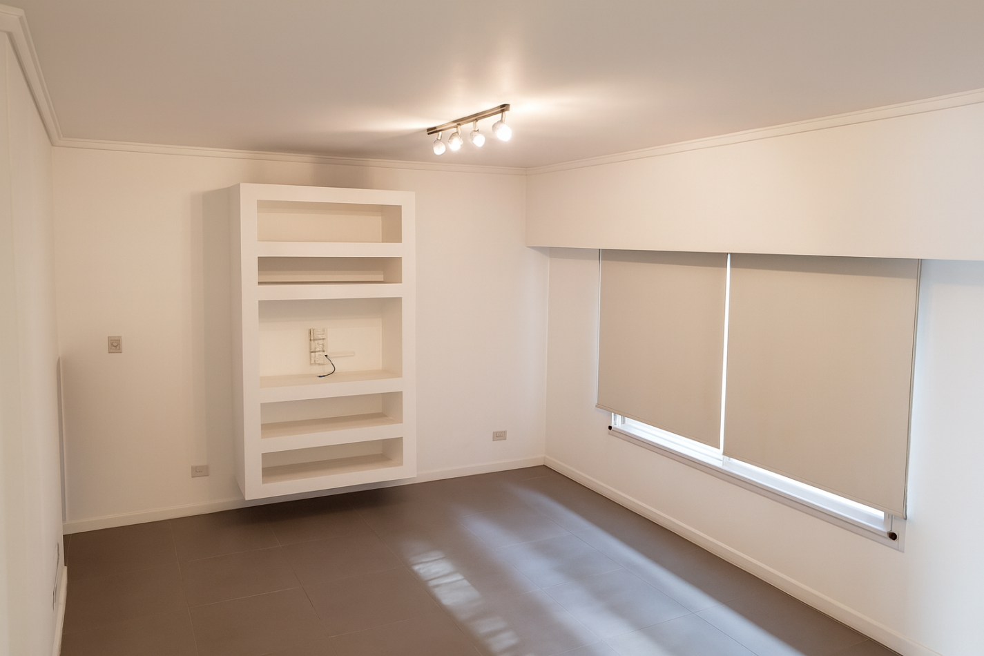 Casa 6 Ambientes C/Fondo y Pileta En Castelar Norte Apto Credito