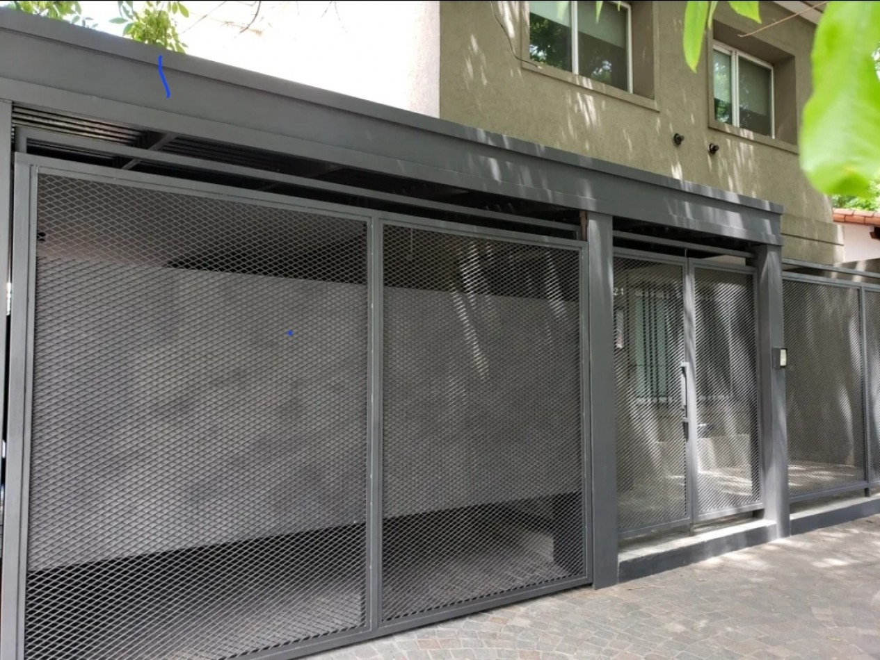 Casa 6 Ambientes C/Fondo y Pileta En Castelar Norte Apto Credito