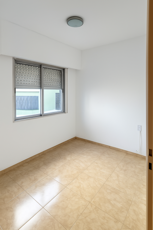 Duplex 3 Amb Al Frente C/Cochera en Castelar Sur Apto Credito