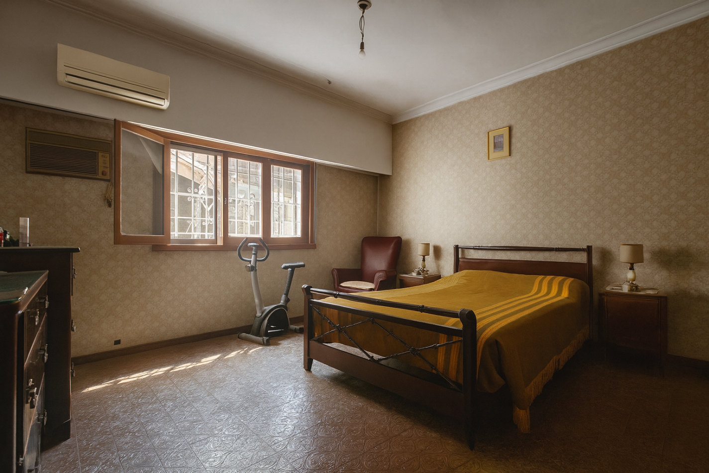 Chalet 6 Ambientes C/Fondo y Pileta En Castelar Norte