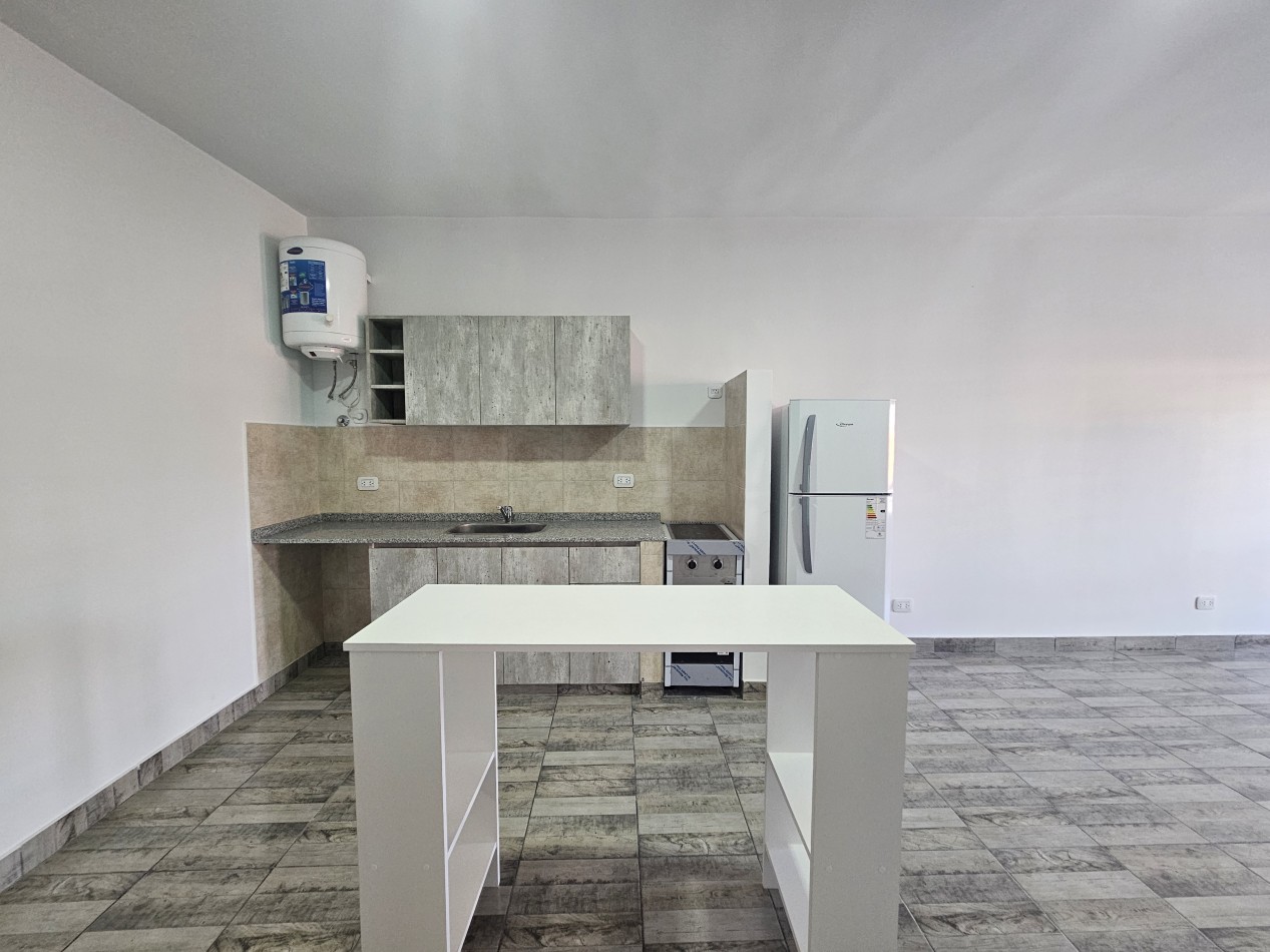 Alquiler Monoambiente Amplio Sin Expensas En Moron