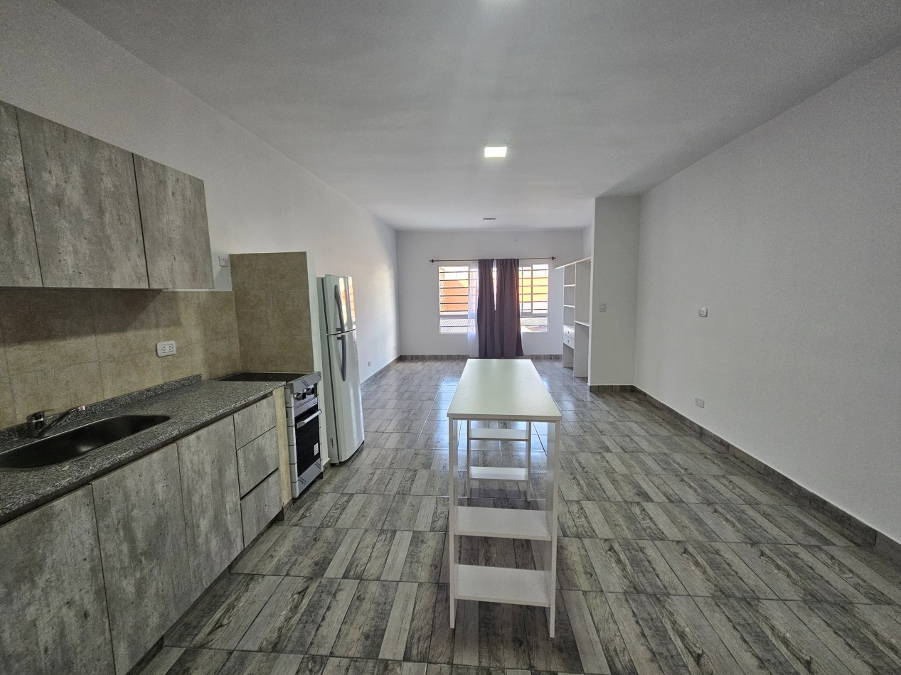 Alquiler Monoambiente Amplio Sin Expensas En Moron