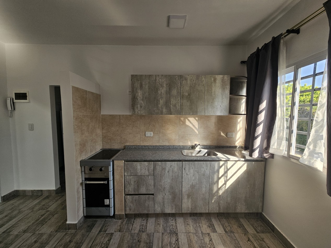 Alquiler Monoambiente Amplio Sin Expensas En Moron