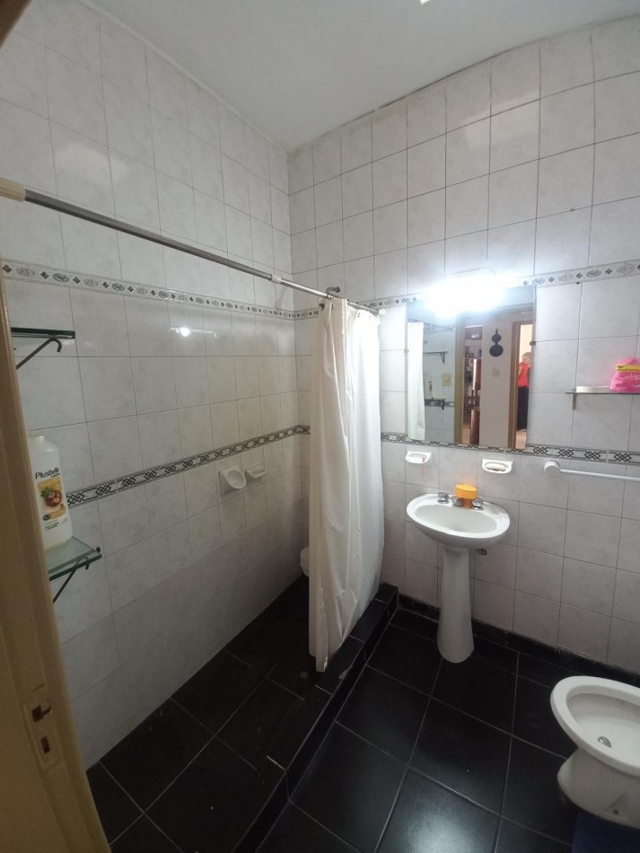 Alquiler Amplio PH 3 Amb C/Patio En Moron