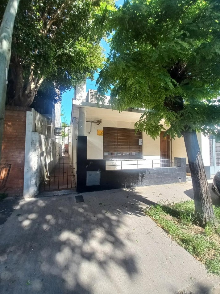 Alquiler Amplio PH 3 Amb C/Patio En Moron