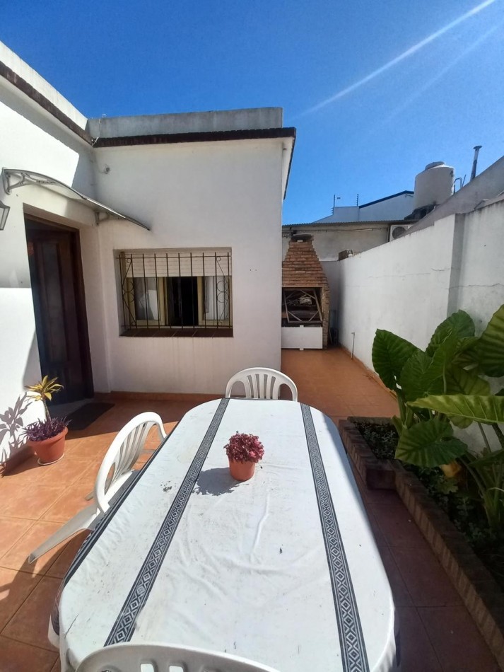 Alquiler Amplio PH 3 Amb C/Patio En Moron