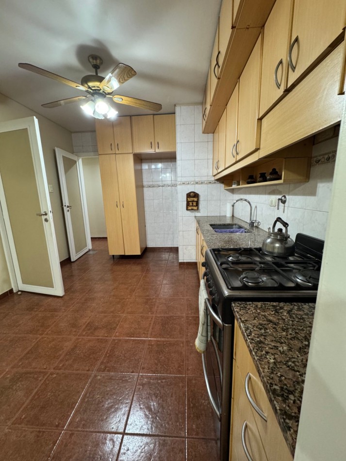 Chalet 5 Amb C/Cochera Y Fondo Libre En Ituzaingo Norte