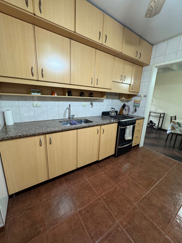 Chalet 5 Amb C/Cochera Y Fondo Libre En Ituzaingo Norte