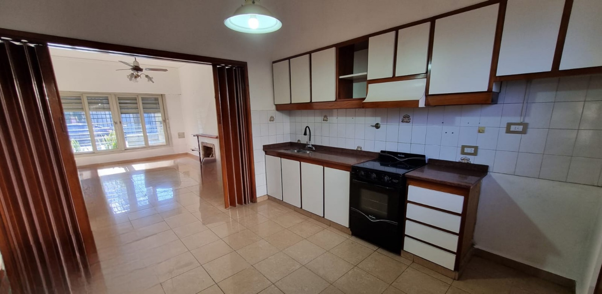 Alquiler Casa 3 Amb C/Patio En Castelar Norte