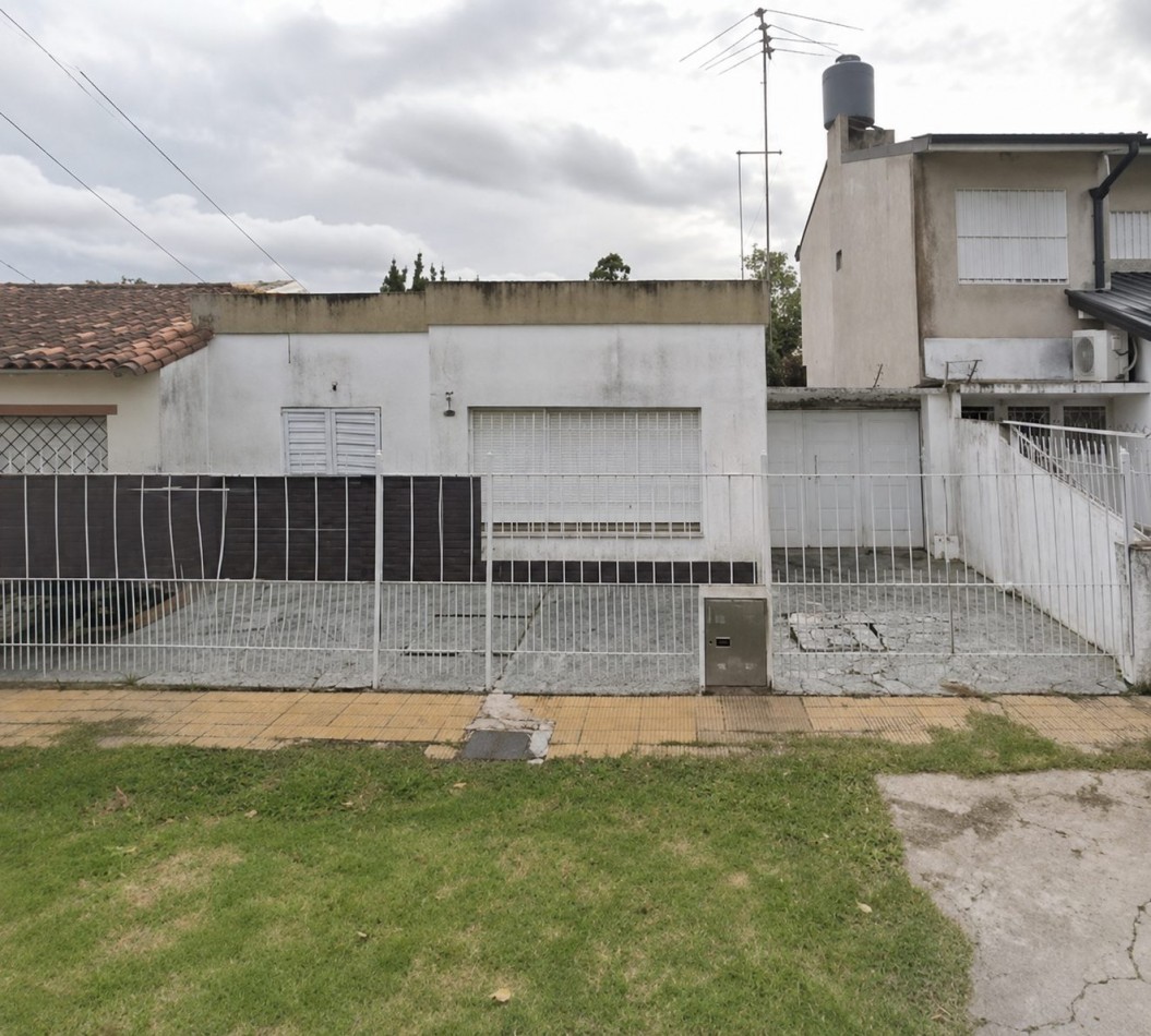 Casa Americana 3 Amb C/Cochera en Moron Sur Apto Credito Hipotecario