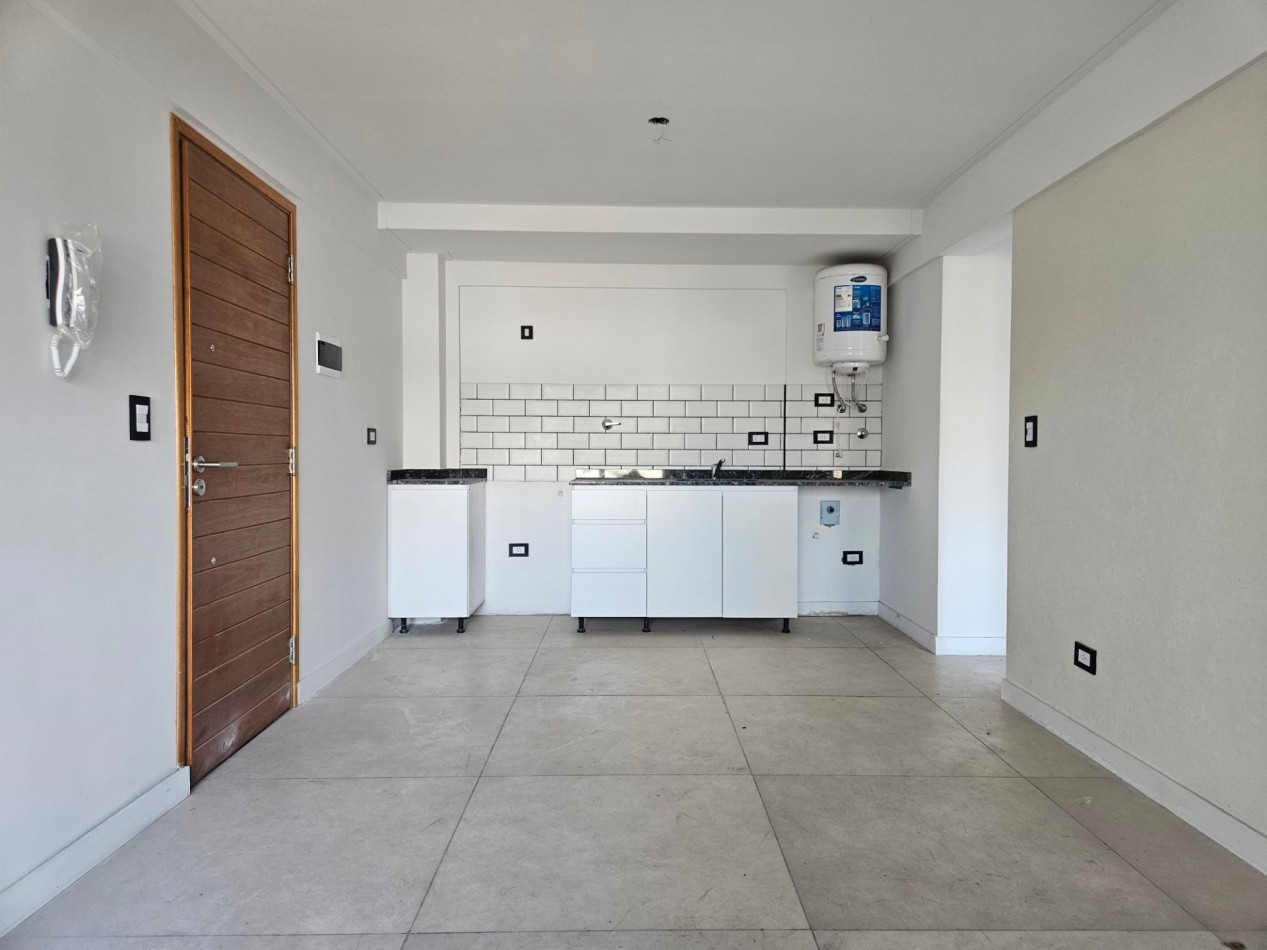 Departamento 2 ambientes a estrenar con balcon en Moron Sur