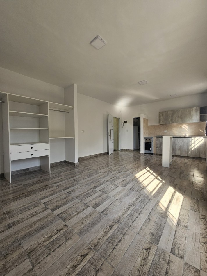 Alquiler Monoambiente Amplio Sin Expensas En Moron