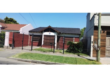 Alquiler Chalet 4 Amb C/Cochera en Castelar Sur