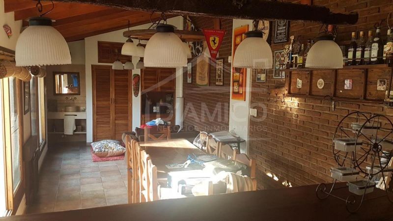 Venta de Casa 4 AMBIENTES en Castelar