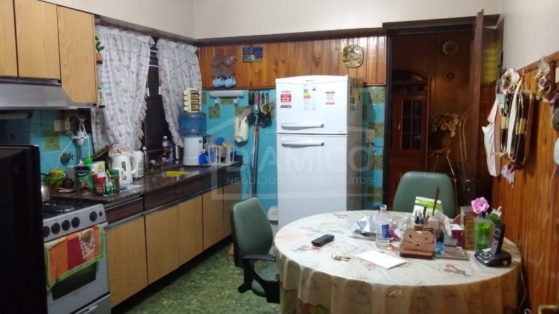 Venta de Casa 6 AMBIENTES en Castelar Norte