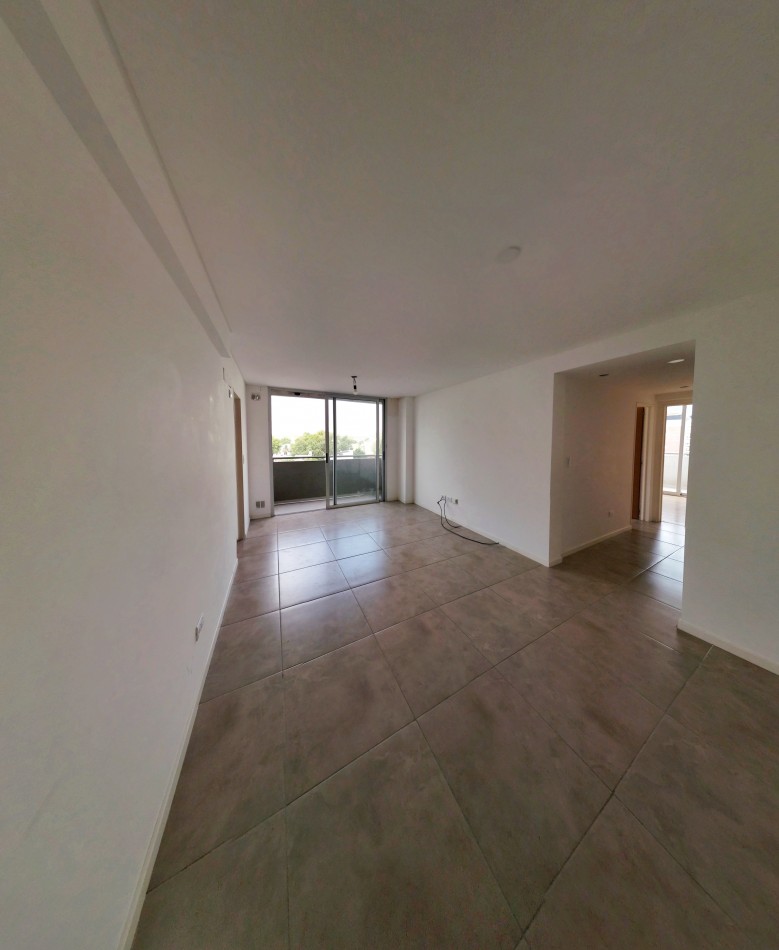 Depto 3 Ambientes Luminoso Con Doble Balcon En Moron Centro 