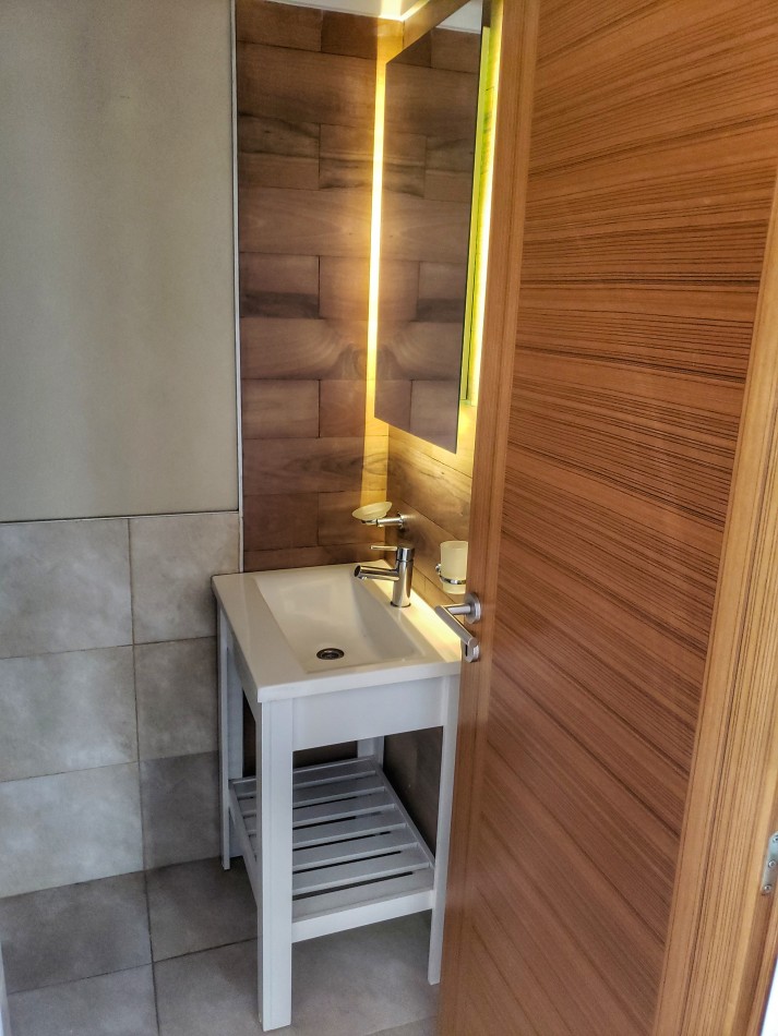 Depto 3 Ambientes Luminoso Con Doble Balcon En Moron Centro 