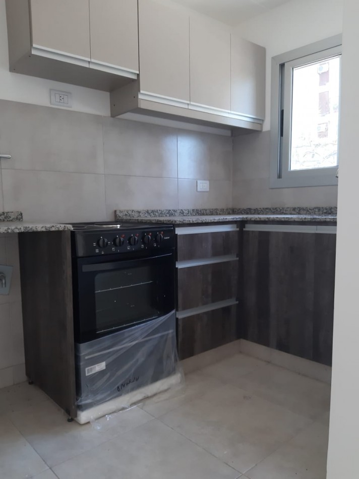 Alquiler Depto 2 Ambientes Con Balcon En Moron