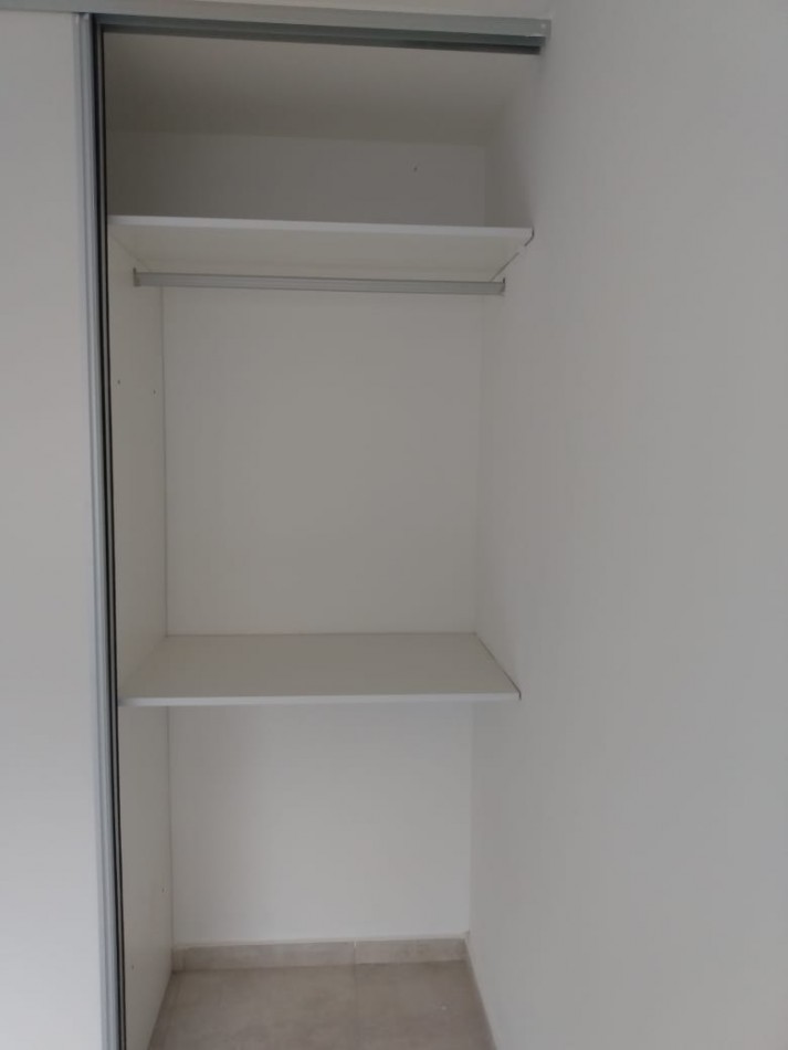 Alquiler Depto 2 Ambientes Con Balcon En Moron