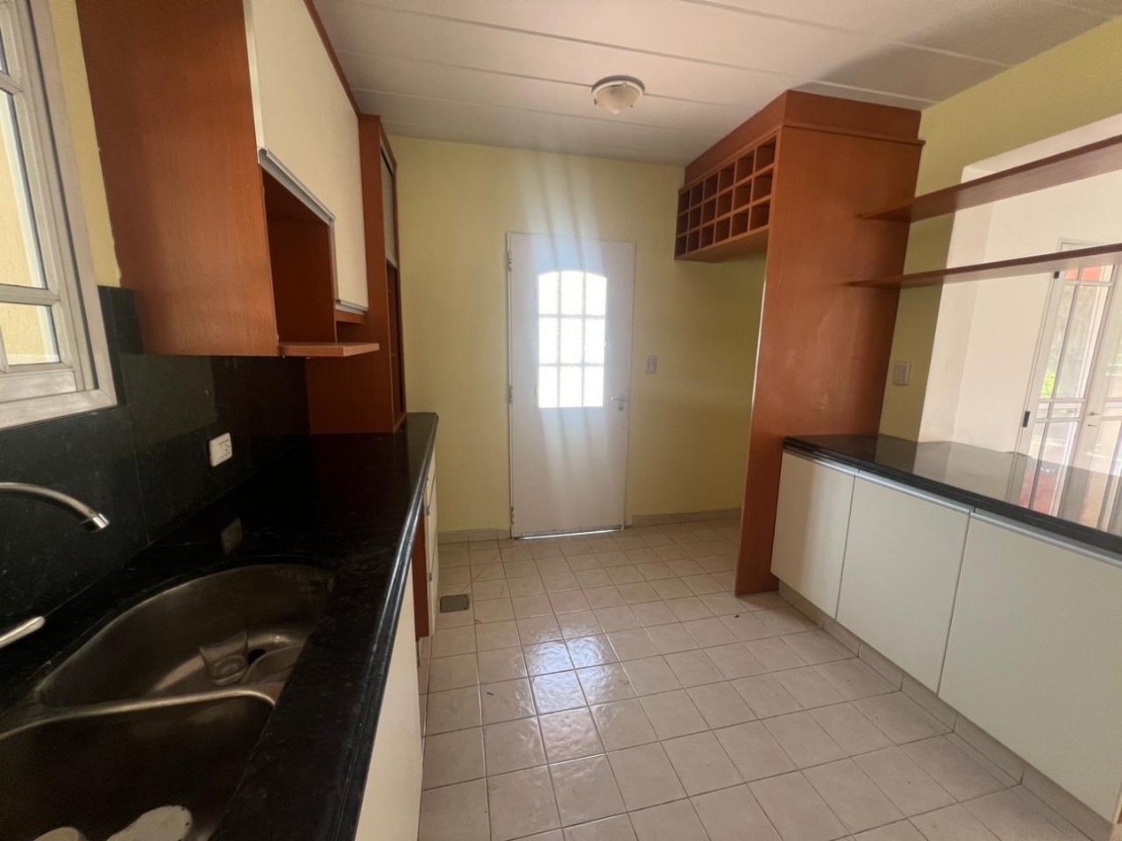 Hermosa Casa 4 Amb a Estrenar en Barrio La Casualidad de Pilar APTO CREDITO