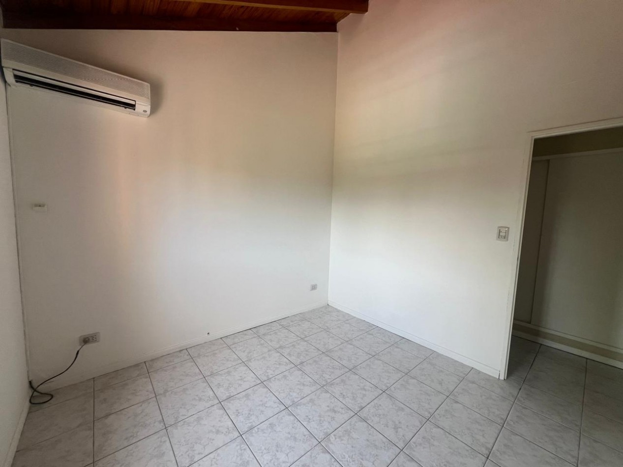 Hermosa Casa 4 Amb a Estrenar en Barrio La Casualidad de Pilar APTO CREDITO