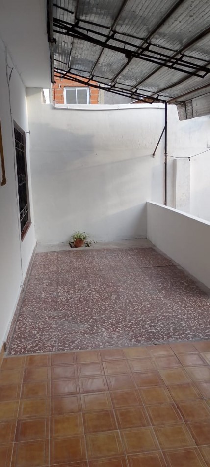 Alquiler Casa 3 Amb C/Cochera en Castelar Sur