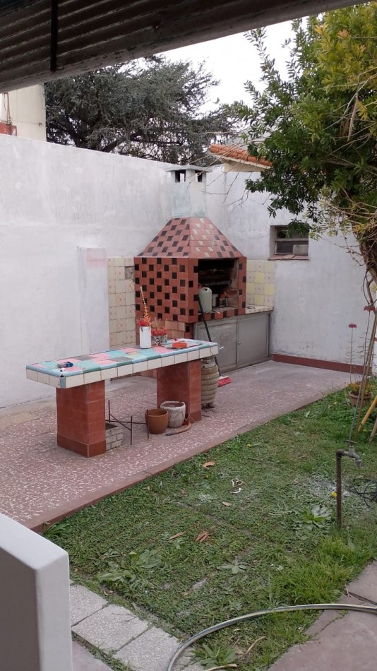 Alquiler Casa 3 Amb C/Cochera en Castelar Sur
