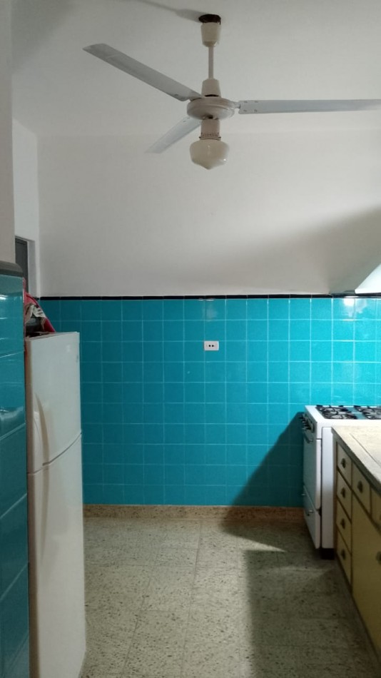 Alquiler Casa 3 Amb C/Cochera en Castelar Sur