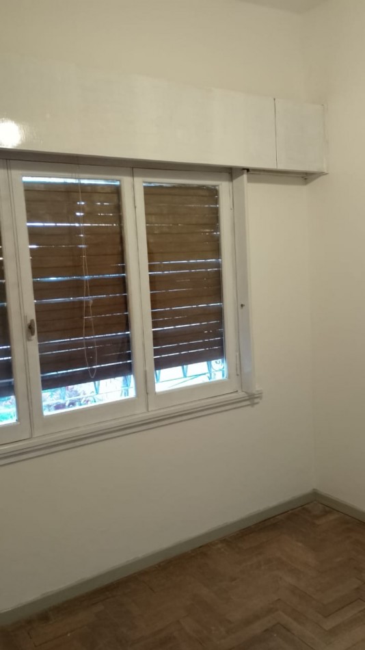 Alquiler Casa 3 Amb C/Cochera en Castelar Sur