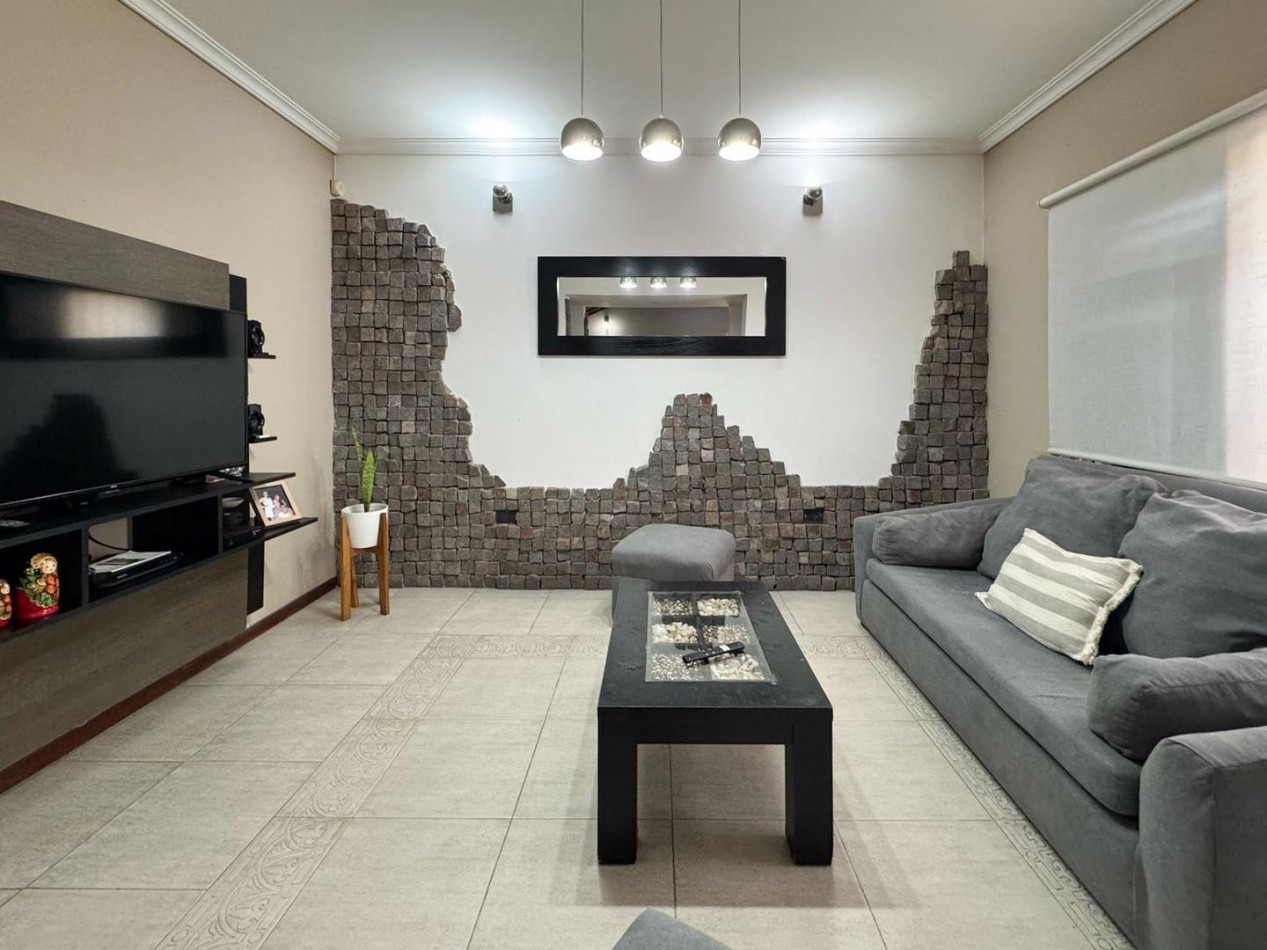 Casa 4 Ambientes C/Fondo y Pileta En Parque San Martin Merlo Apto Credito