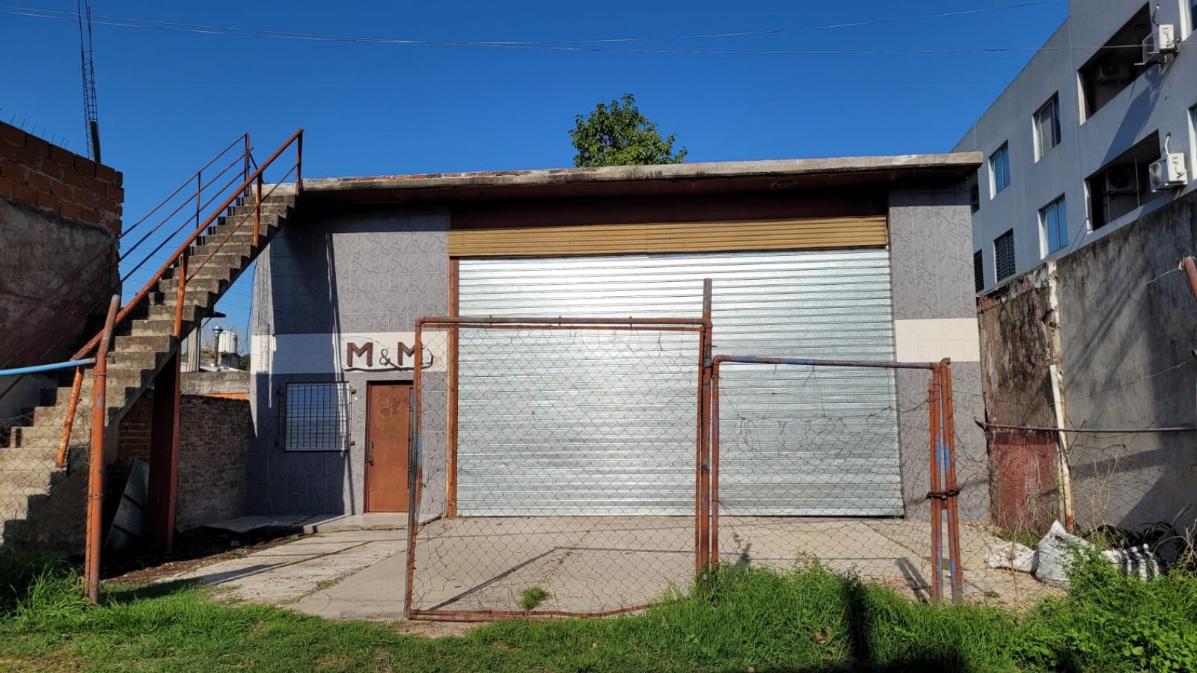 Alquiler Galpon En Ituzaingo Norte a Metros de Colectora Acceso Oeste
