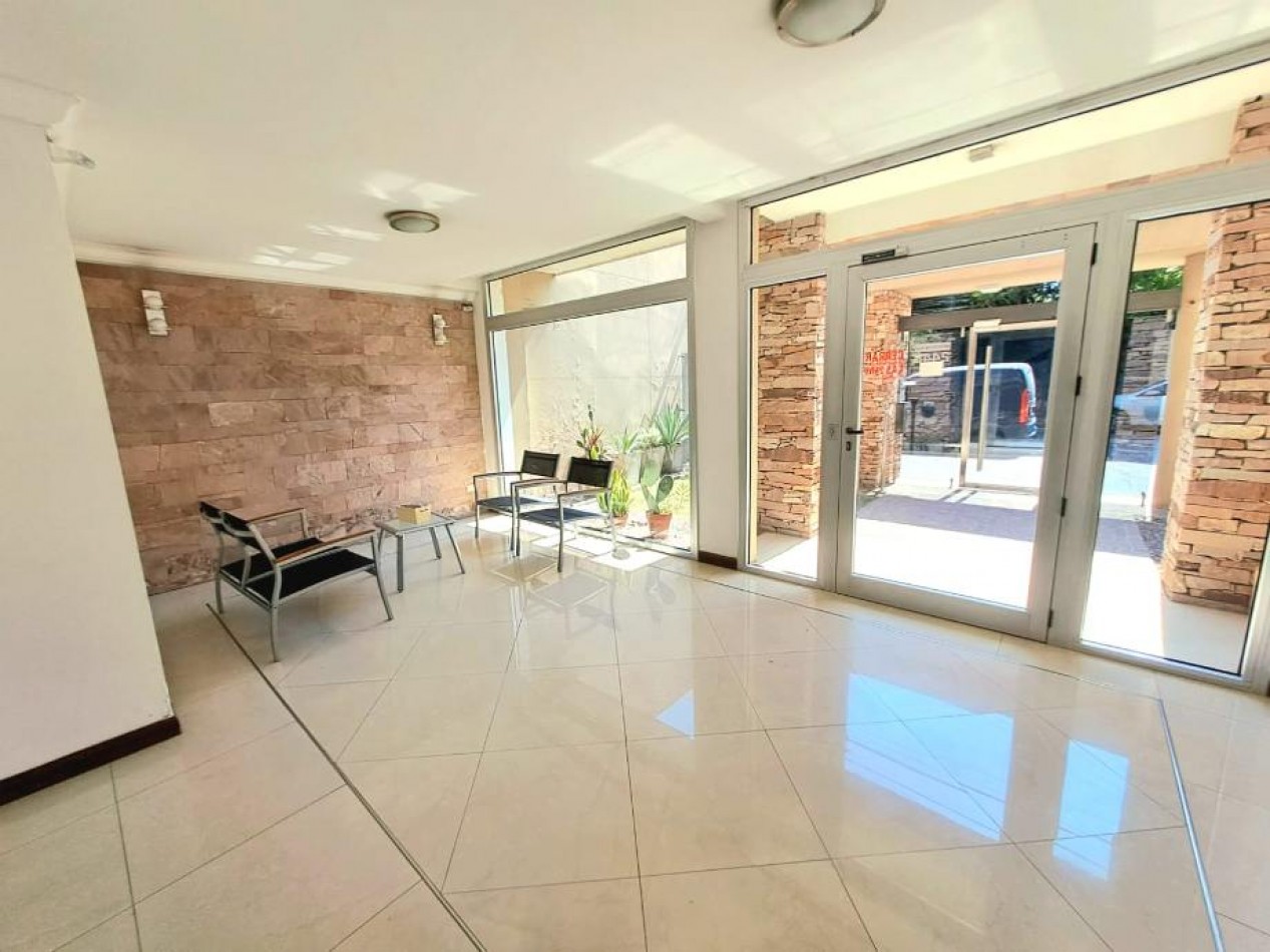 Depto 2 Amb C/Terraza Privada En El Centro de Castelar Norte
