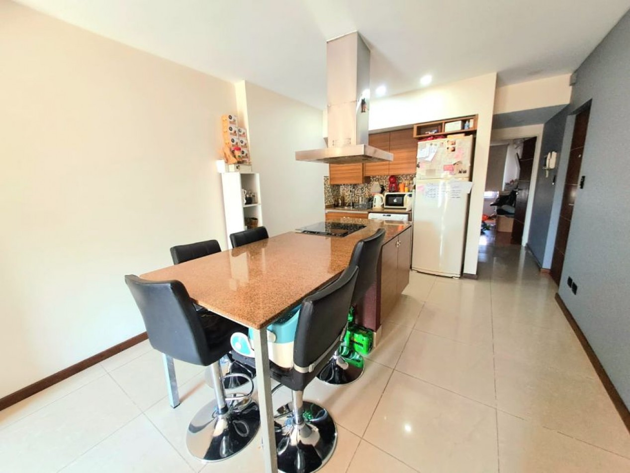 Depto 2 Amb C/Terraza Privada En El Centro de Castelar Norte