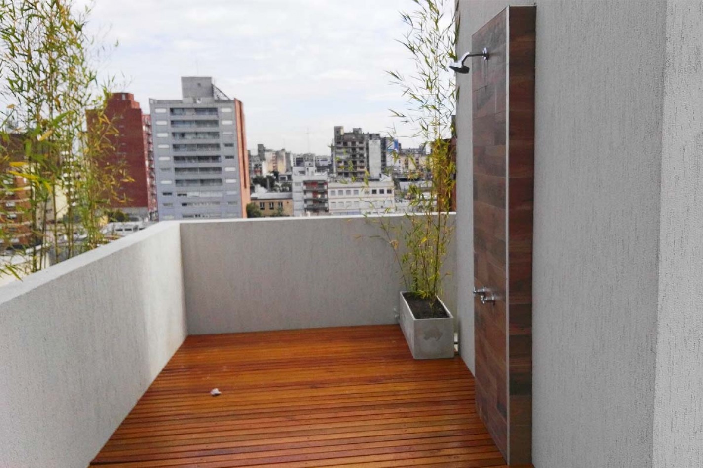 Depto 3 Ambientes Luminoso Con Doble Balcon En Moron Centro 