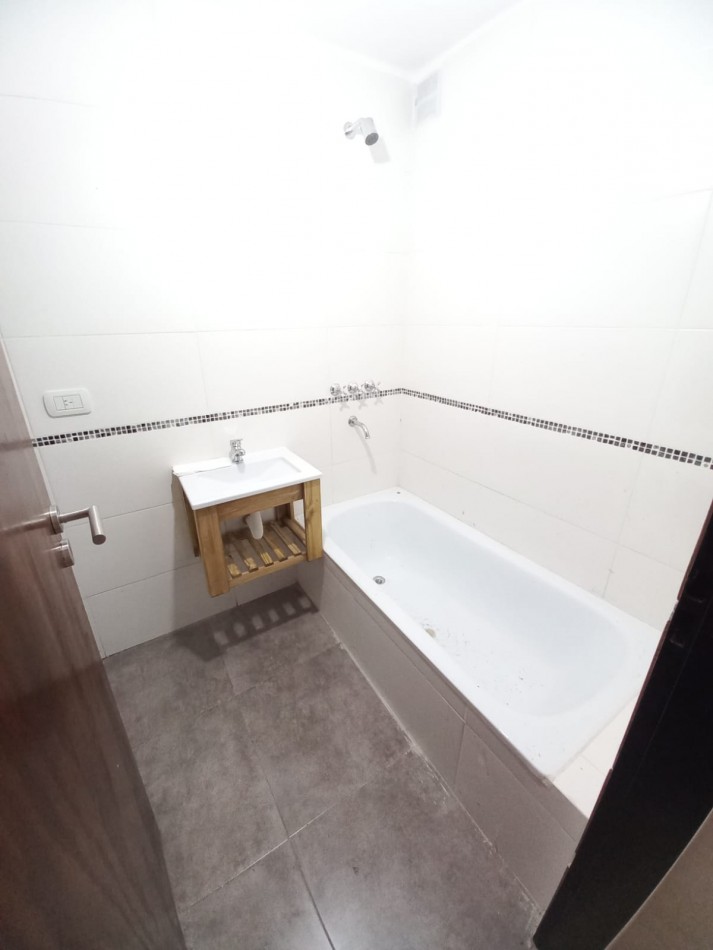 Depto 3 Amb a Estrenar En Condominio Castelar Norte Apto Credito