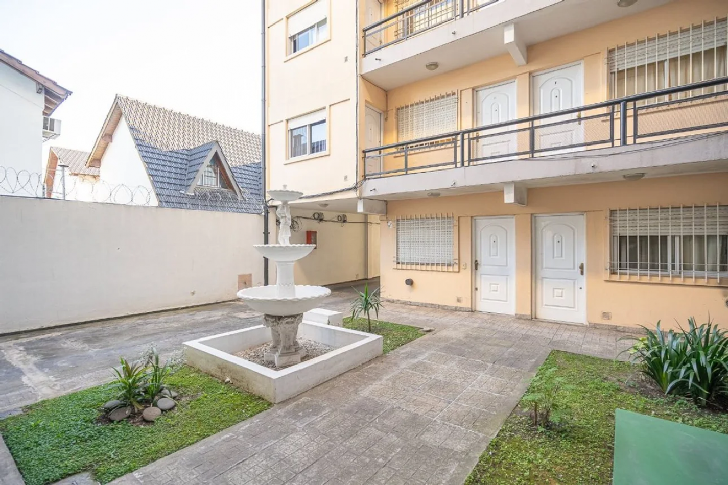 Oportunidad Depto 2 Ambientes C/Balcon Bajas Expensas en Moron 