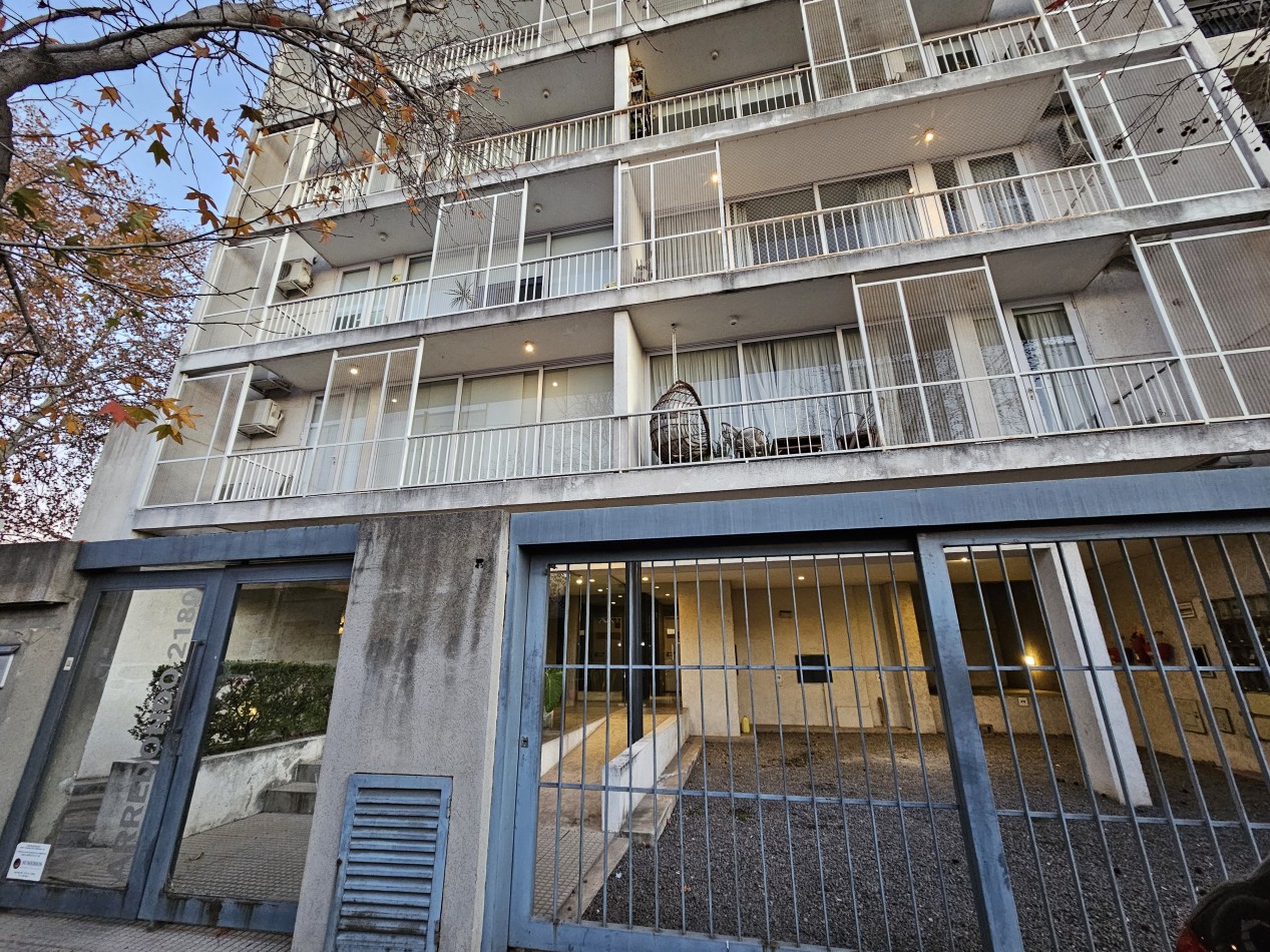 Depto 2 Amb C/Cochera En Castelar Norte Centro Apto Credito
