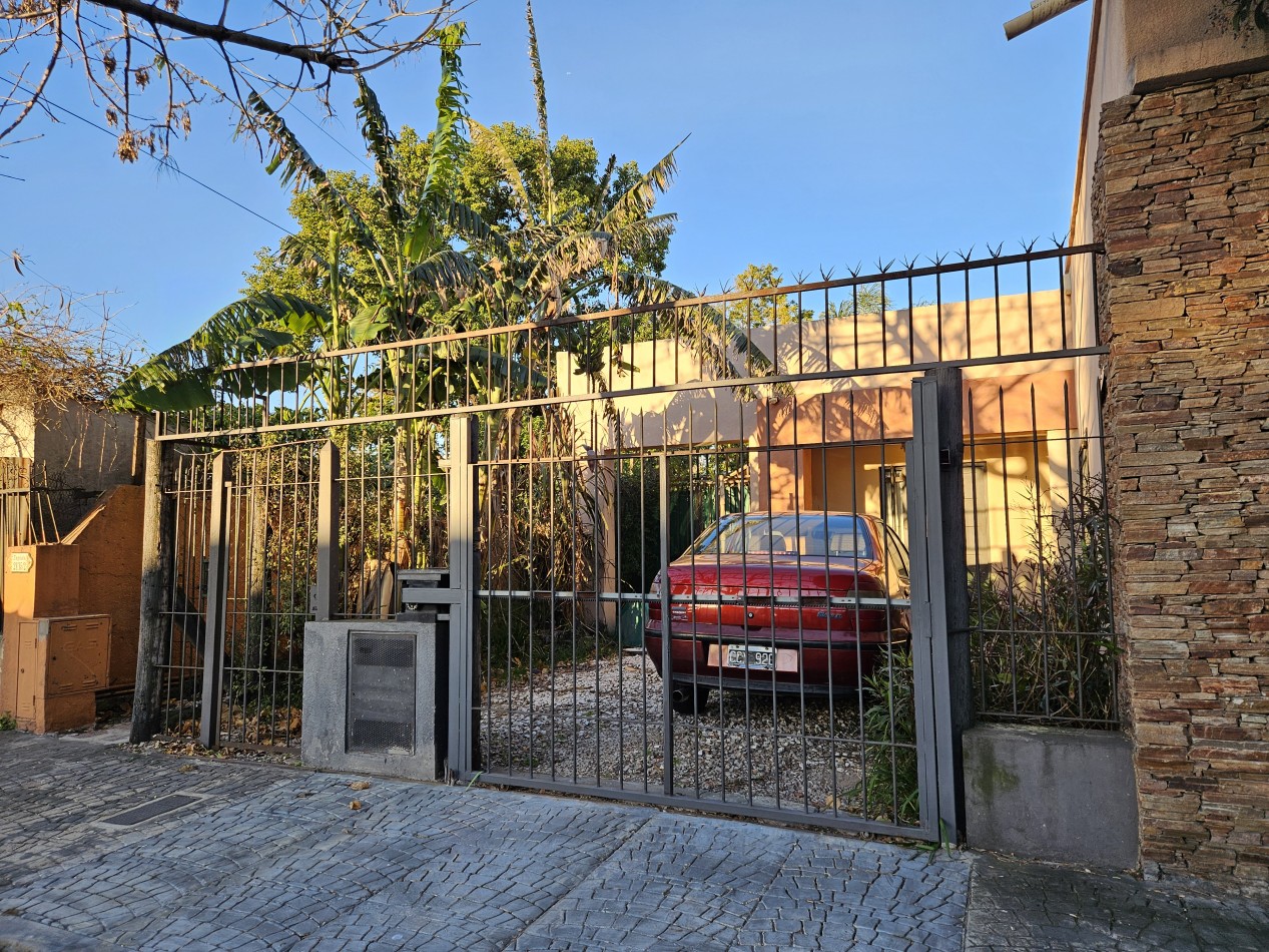 Casa 4 Ambientes C/Cochera En Castelar Norte