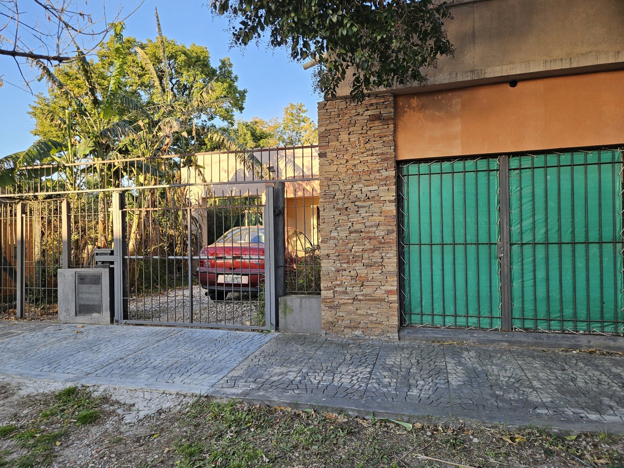 Casa 4 Ambientes C/Cochera En Castelar Norte
