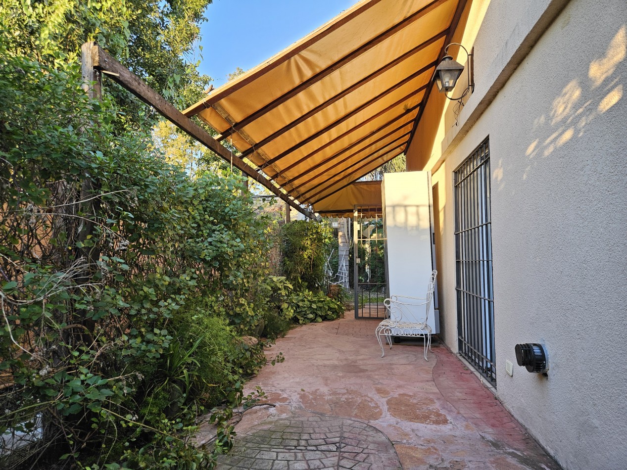 Casa 4 Ambientes C/Cochera En Castelar Norte