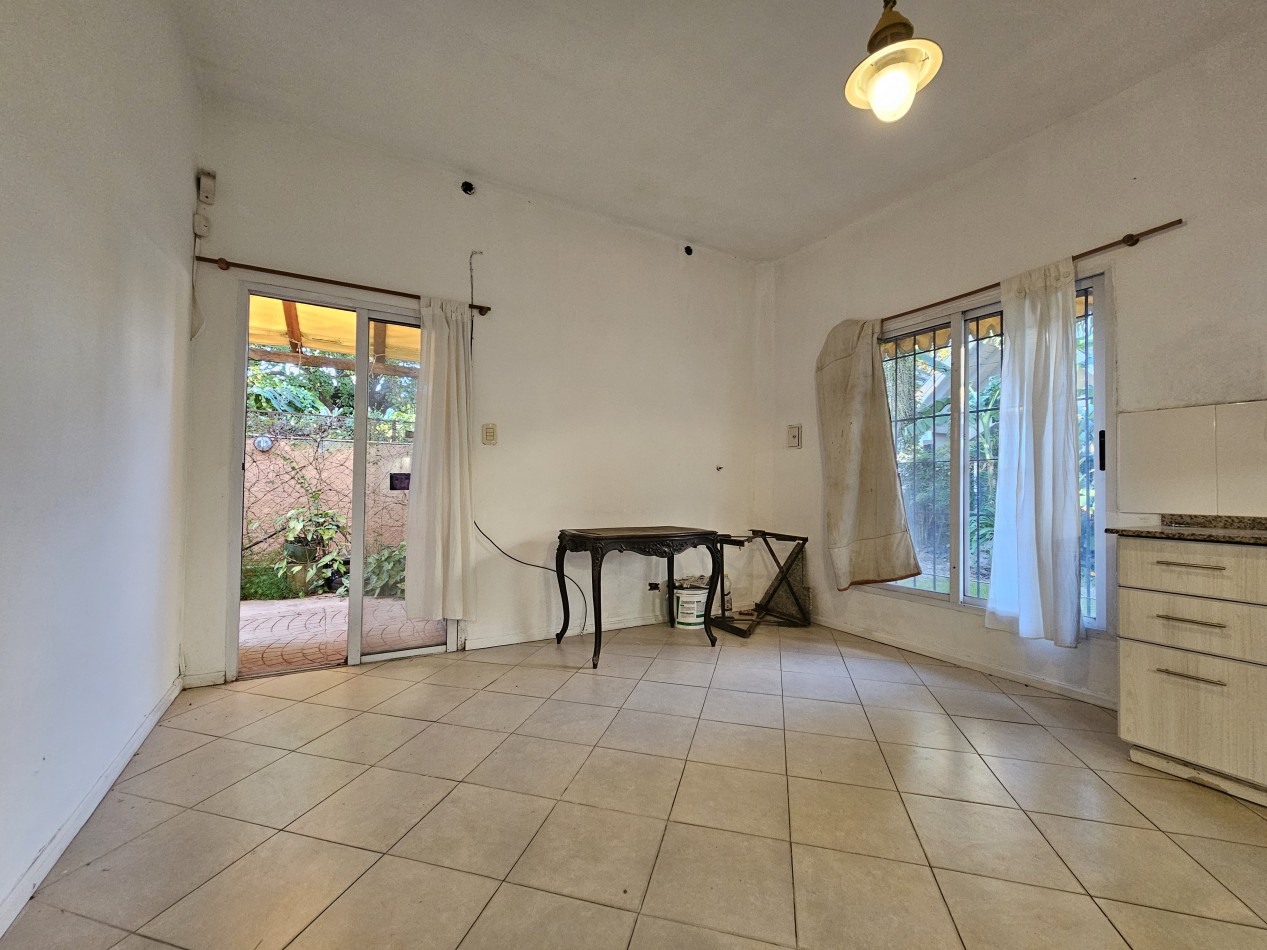Casa 4 Ambientes C/Cochera En Castelar Norte