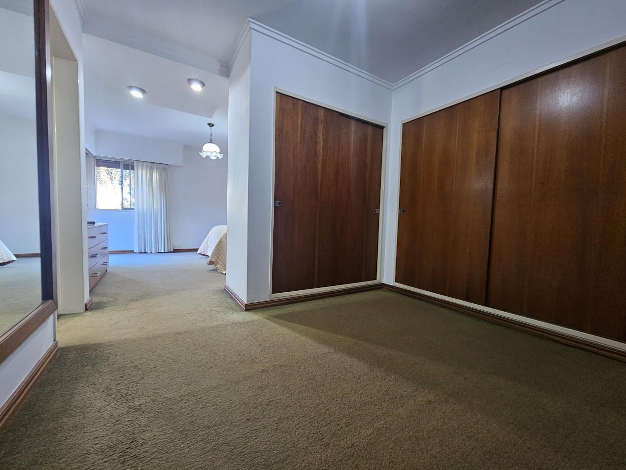 Chalet 4 Amb en Zona Residencial Castelar Norte Apto Credito