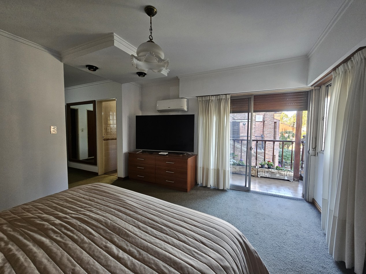 Chalet 4 Amb en Zona Residencial Castelar Norte Apto Credito