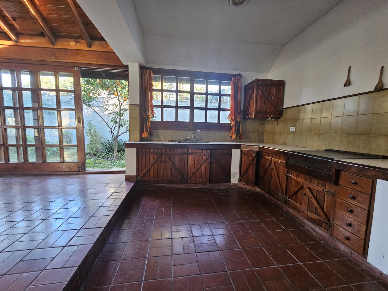Chalet 4 Amb en Zona Residencial Castelar Norte Apto Credito