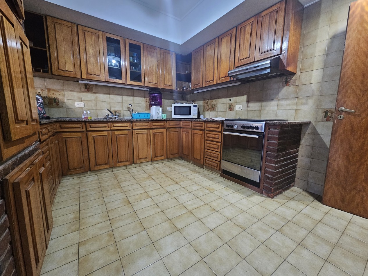 Chalet 4 Amb en Zona Residencial Castelar Norte Apto Credito